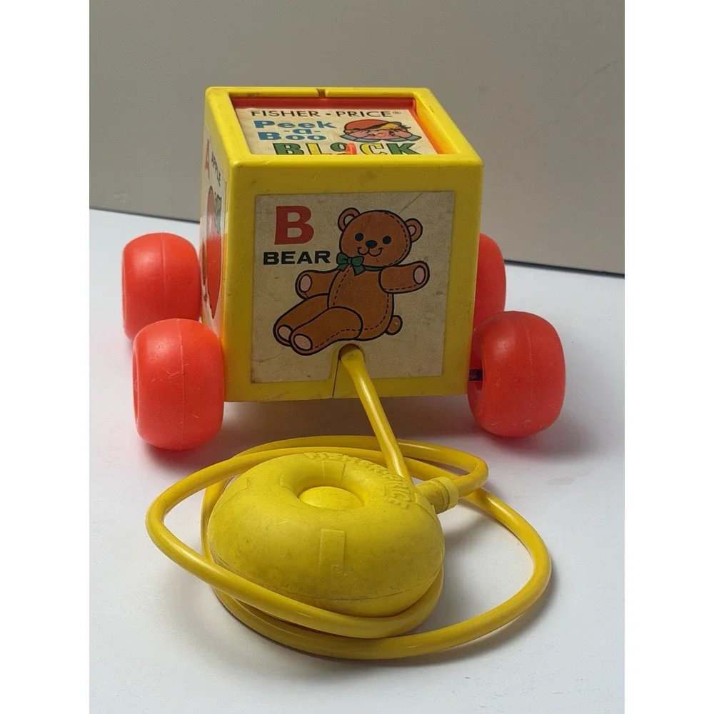 1970 Fisher Price Peek-a-Boo Block Squeeze Bulb Baby Pull Toy 760
